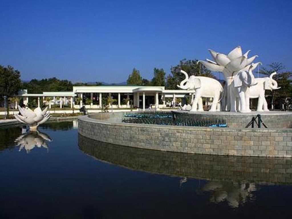 星辰世界酒店 Naypyidaw 外观 照片